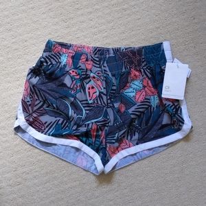 GAP women's running shorts NWT